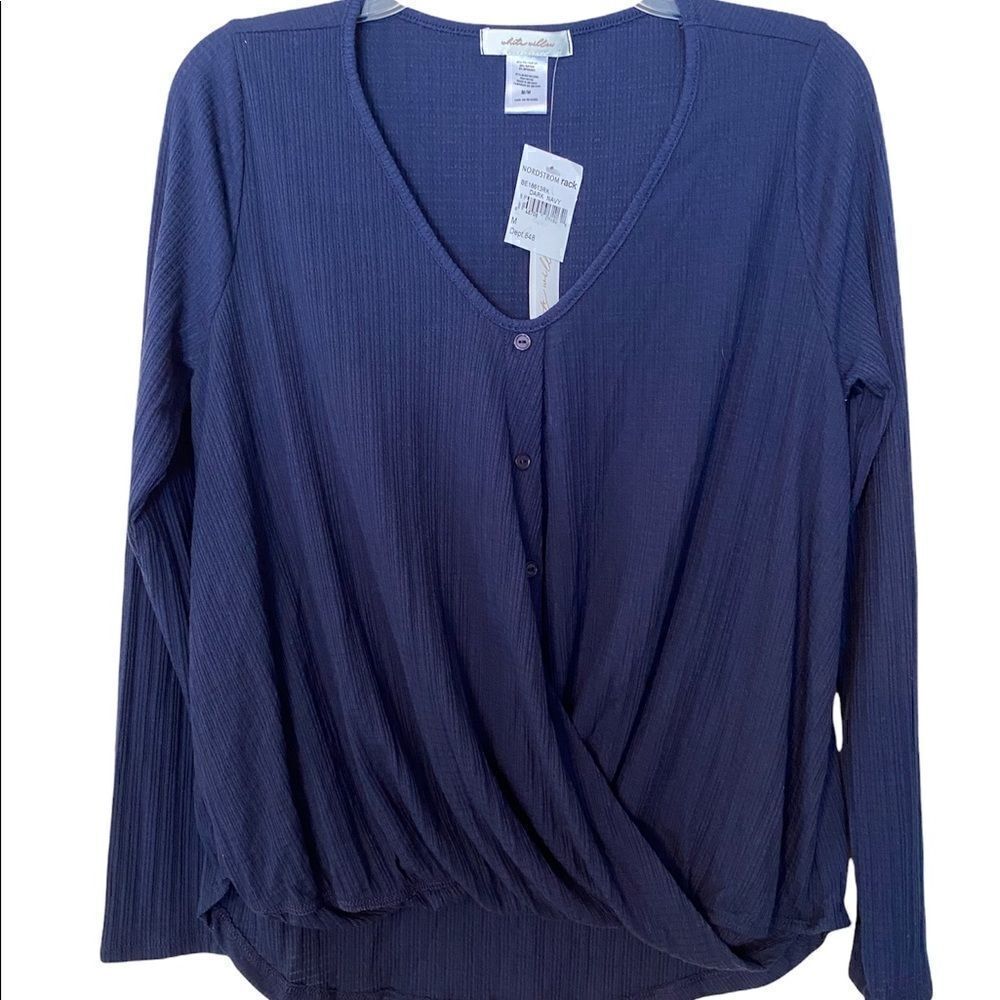 NWT White Willow Textured Dark Navy Long Sleeve Twisted Hem Top